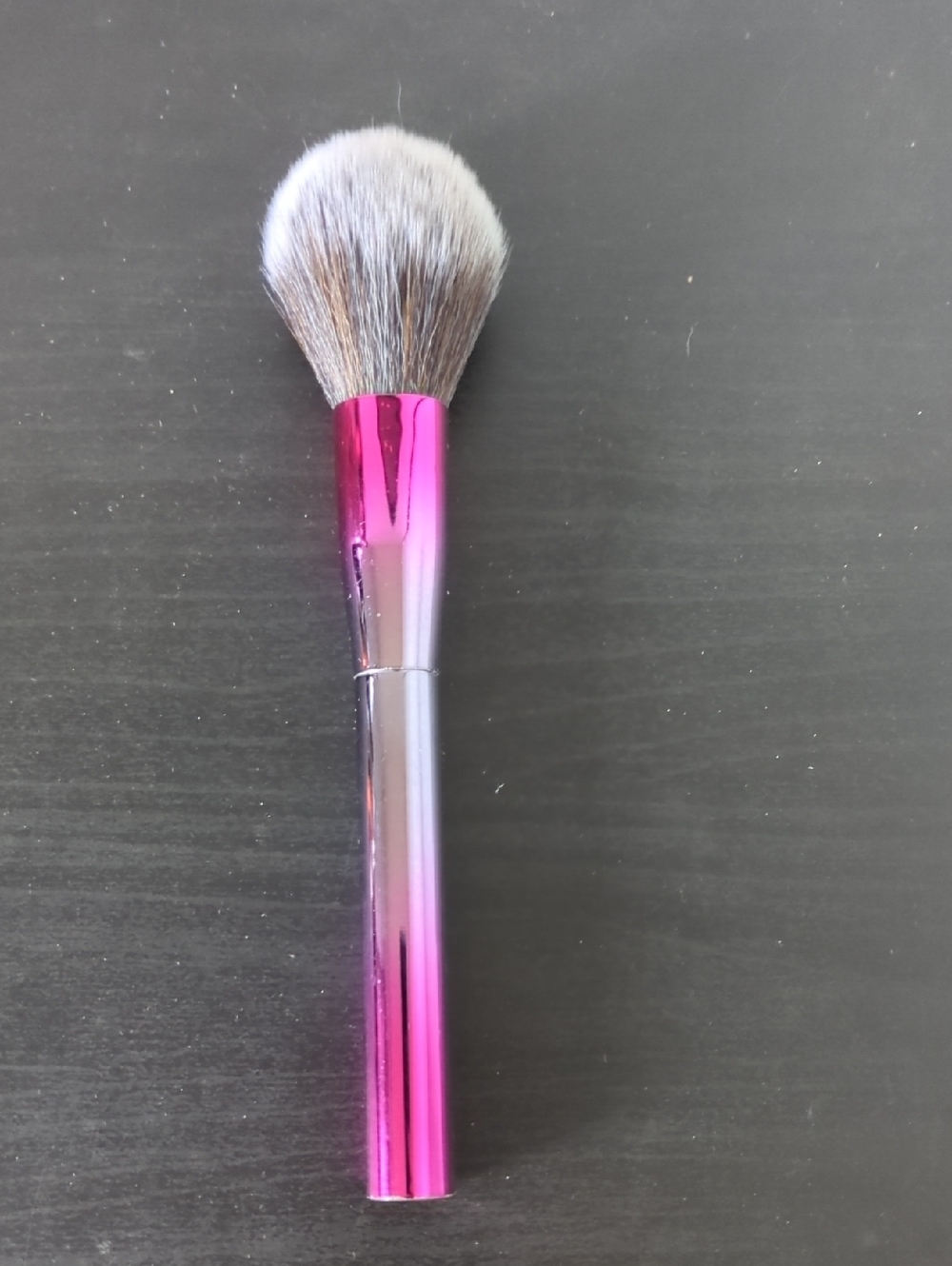 BH Cosmetics powder brush